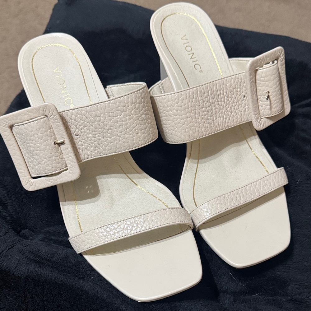 Vionic Women's Beige Buckle Slide Mules